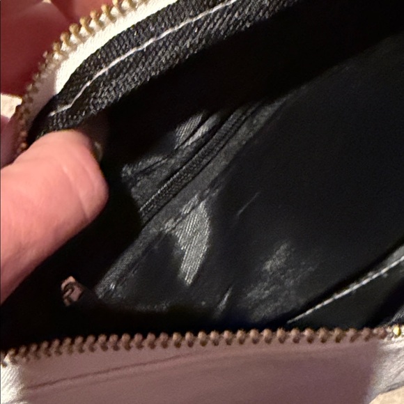 Gucci White Leather Crossbody Bag with Gold Accents - Picture 5 of 5